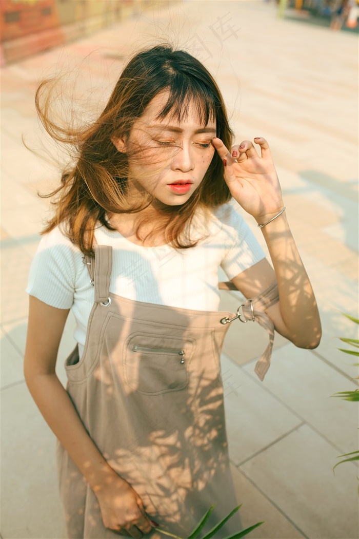 我把惊悚世界玩成养成游戏小说