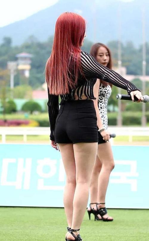 中出豊満爆乳熟女