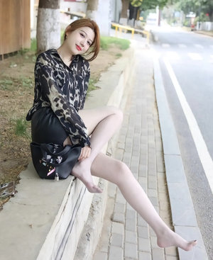 揉我胸啊嗯～出水了l