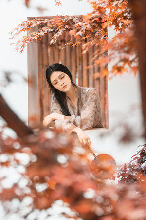 美女戴胸贴露出奶头胸大视频