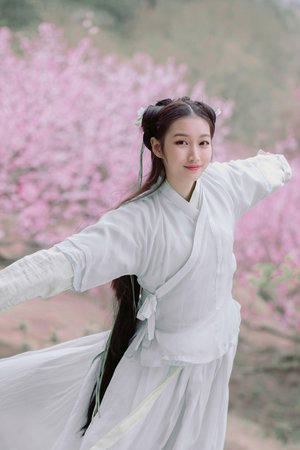 年轻的邻居女教师3