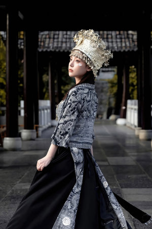 9UU有你有我足矣