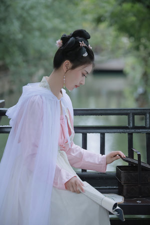 小舞ps去布料正能量图片