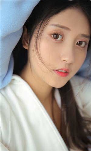 丝袜制服中文字幕