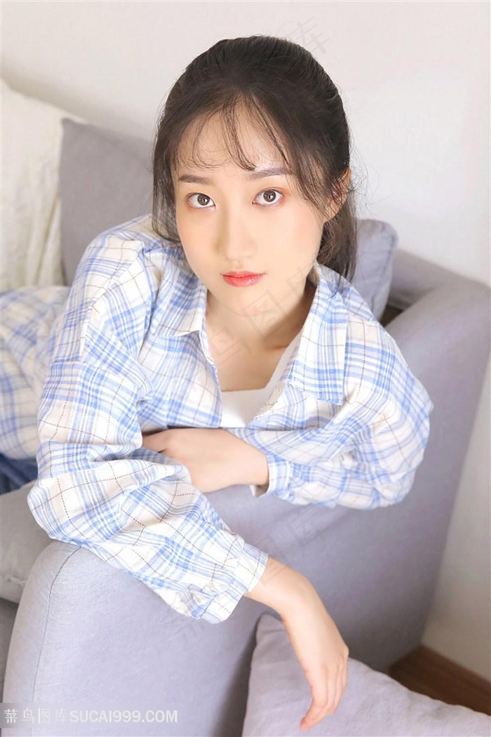 萝莉柚木皮带捆绑会阴