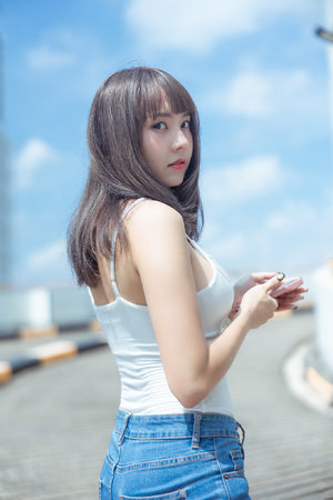 yy4080高清午夜场理论